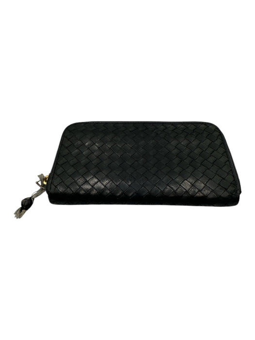 Bottega Veneta Black Leather Zip Close Woven Card holder Continental Wallets Black
