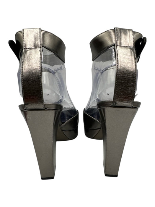 Yves Saint Laurent Shoe Size 38.5 Pewter Leather Square Toe Ankle Strap Pumps Pewter / 38.5