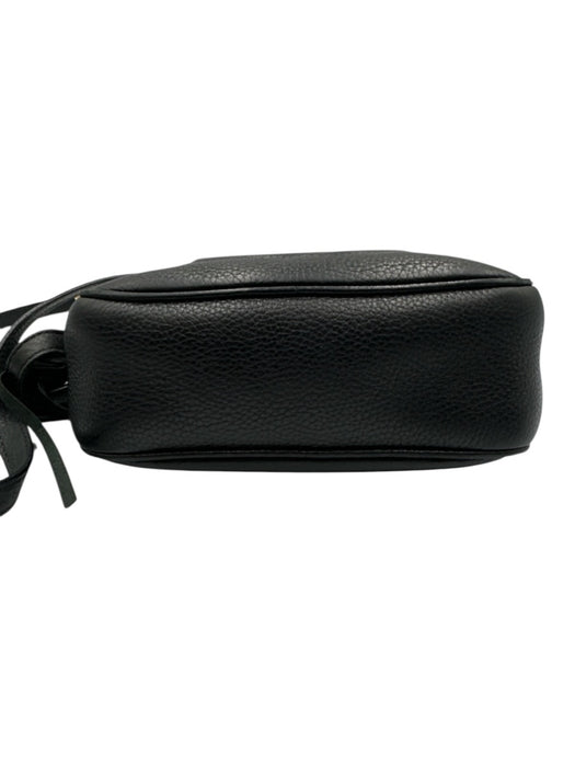 Gucci Black Leather Interlocking GG Zip Top Tassel Detail Crossbody Bag Black
