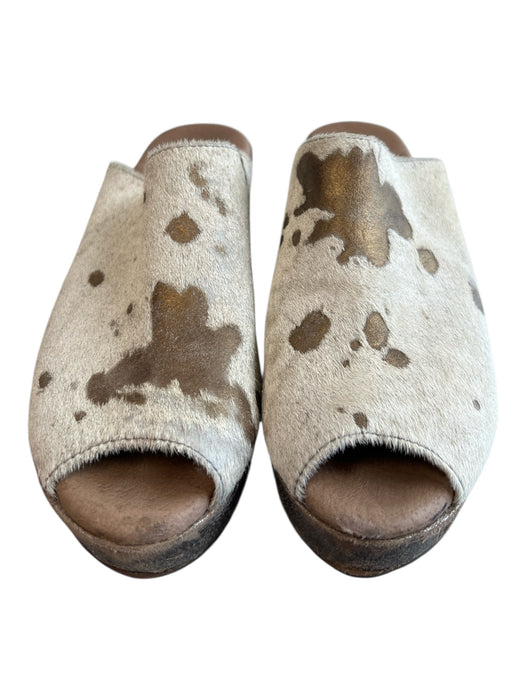 Chocolate BLU Shoe Size 9 Beige & Brown Manmade Material Cow Print Mules Shoes Beige & Brown / 9