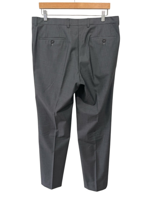 Boss Gray Wool & Silk Blend Micro 2 Button Men's Suit Gray / 42L