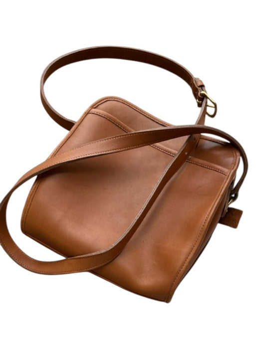 Coach Brown Leather Square Zip Close Crossbody Bag Brown / S