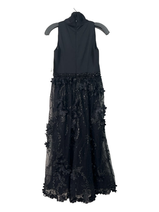 Mac Duggal Size 4 Black Polyester Beaded Flower V Neck Sleeveless Gown Black / 4
