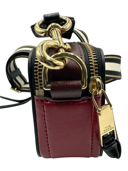 Marc Jacobs Black, Red, White Leather Stripe Colorblock Zip Crossbody Bag Black, Red, White / S
