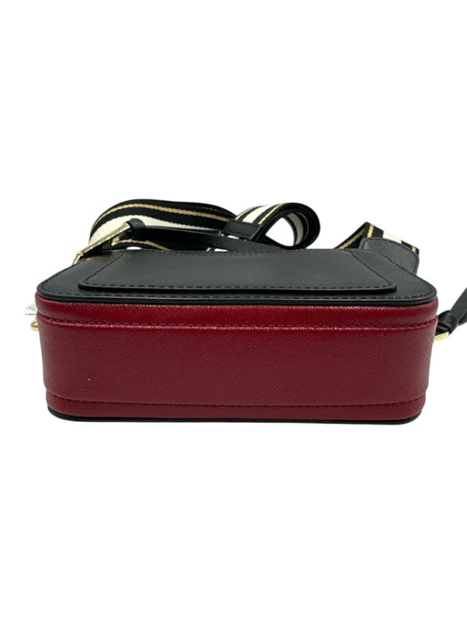 Marc Jacobs Black, Red, White Leather Stripe Colorblock Zip Crossbody Bag Black, Red, White / S