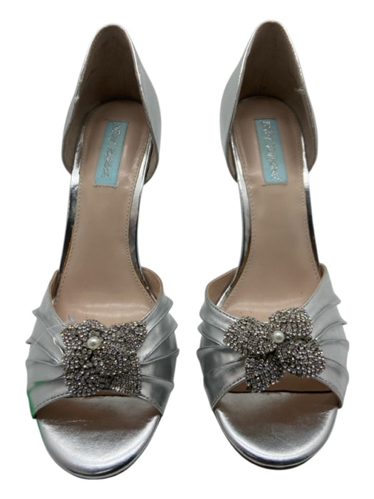 Betsey Johnson Shoe Size 8.5 Silver Leather Metallic Embellished Pleated Sandals Silver / 8.5