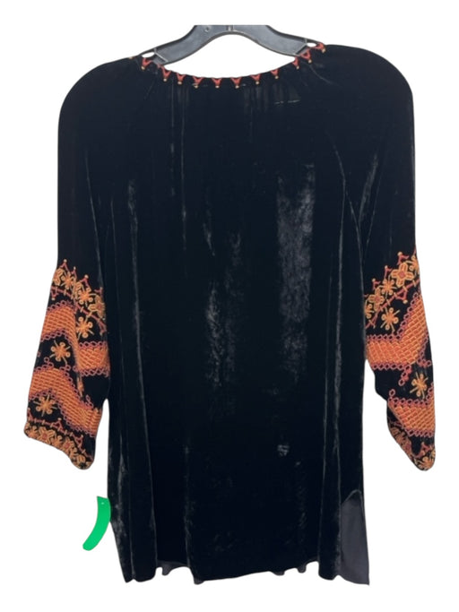 Johnny Was Size XS Black & Multi Rayon Blend Floral Embroidered Keyhole Top Black & Multi / XS