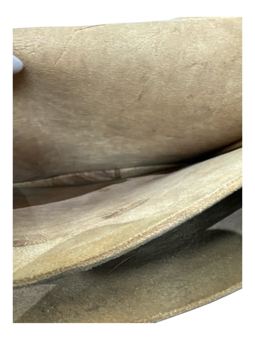 Brown Leather Engraved Adjustable Strap Flap Closure Messenger Bag Brown / Medium