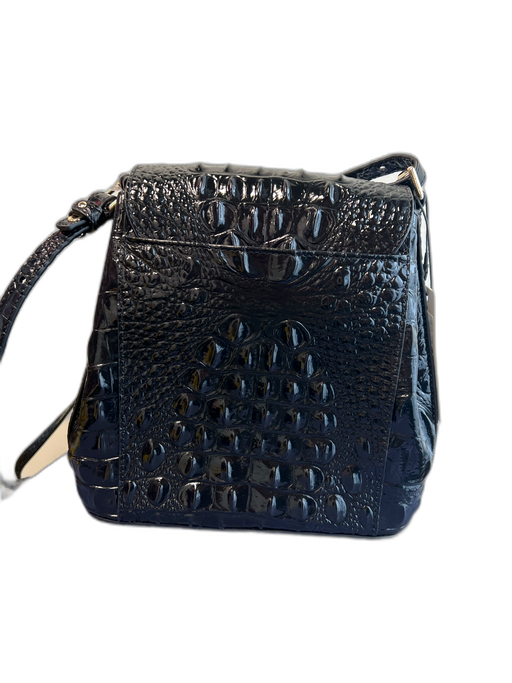 Brahmin Black Leather Upper envelope flap Reptile Print Gold Hardware Bag Black / Medium