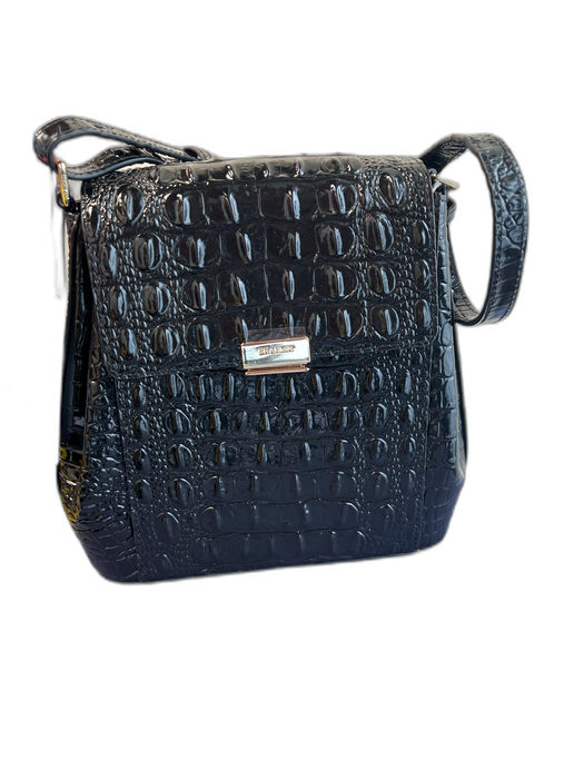 Brahmin Black Leather Upper envelope flap Reptile Print Gold Hardware Bag Black / Medium