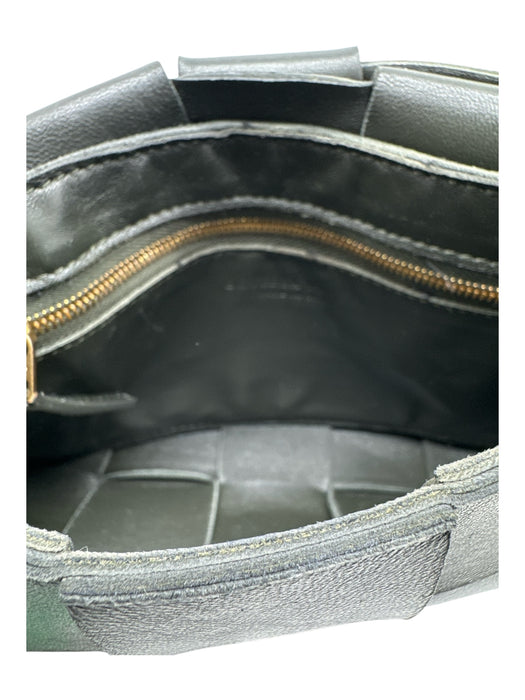 Bottega Veneta Olive Green Leather Weave flap over Magnetic Close Crossbody Bag Olive Green / Small