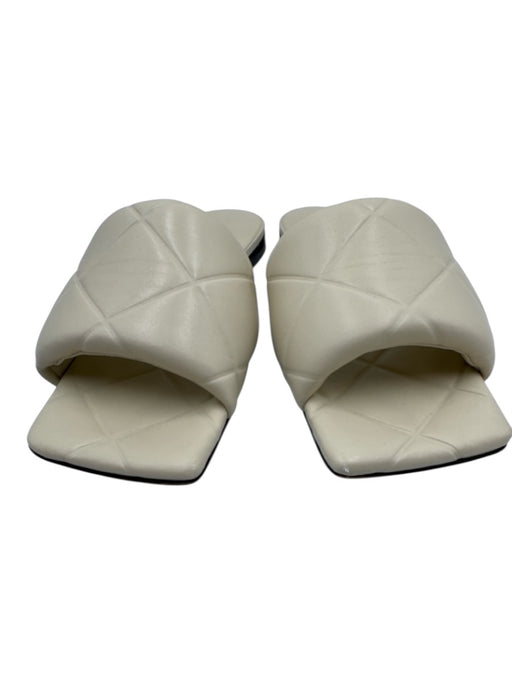 Bottega Veneta Shoe Size 41 Ivory White Leather Square Toe Quilted Slide Sandals Ivory White / 41