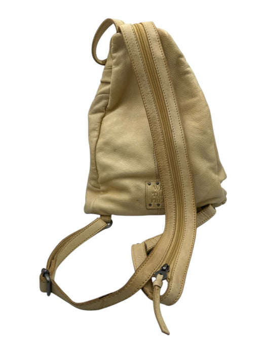 We The Free Pale Beige Leather Backpack Zip Close Pockets Crossbody Bag Pale Beige / M