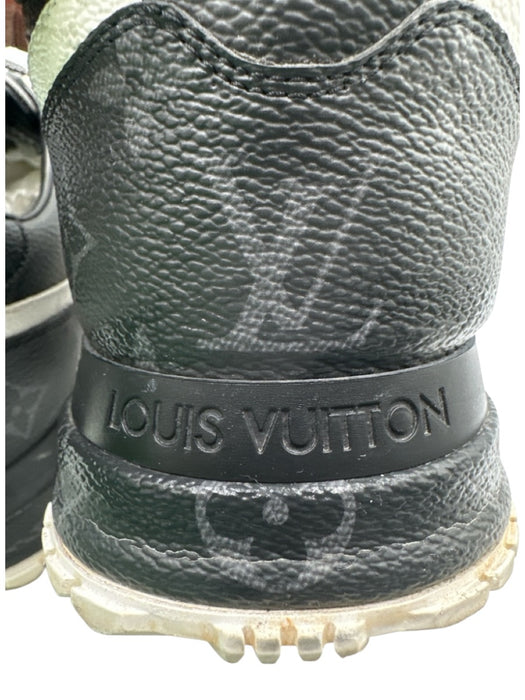 Louis Vuitton Shoe Size 9.5 Gray & White Leather logo Sneaker Men's Shoes Gray & White / 9.5