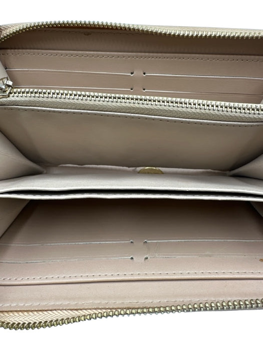 Louis Vuitton Beige Patent Leather Zip Close Monogram Gold Zipper Wallets Beige