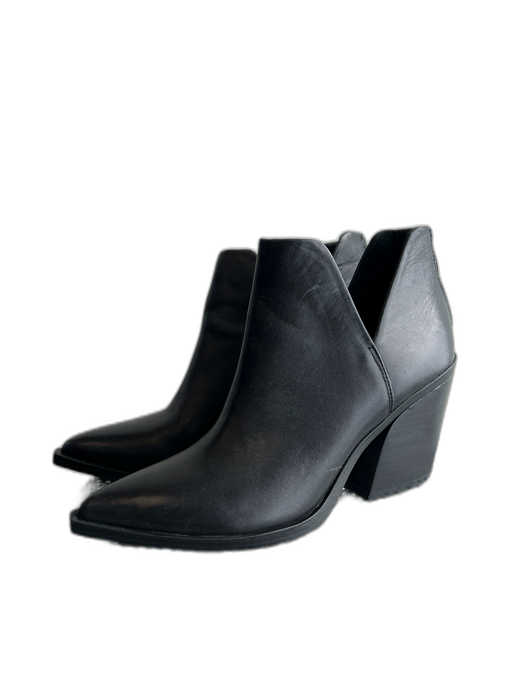 Steve Madden Shoe Size 8 Black Leather Pointed Toe Back Zip Stack Heel Booties Black / 8