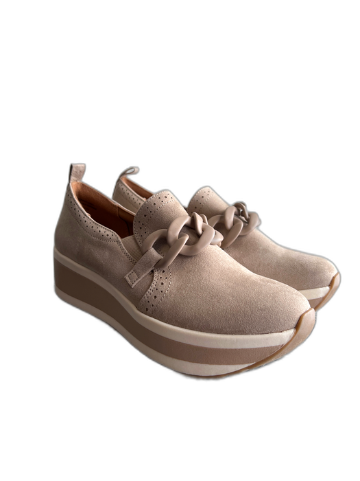 Mad Love Shoe Size 8 Beige Suede Platform Loafer Chain Detail Almond Toe Shoes Beige / 8