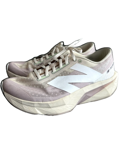 New Balance Shoe Size 8 Light Gray & White Round Toe Low Top Lace Up Shoes Light Gray & White / 8