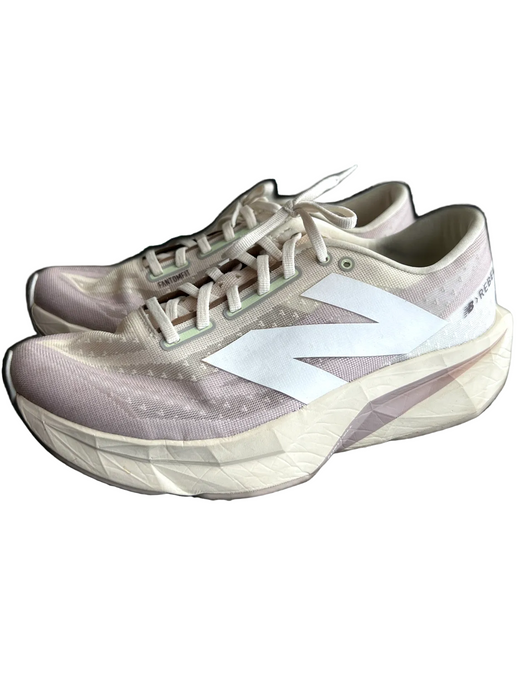 New Balance Shoe Size 8 Light Gray & White Round Toe Low Top Lace Up Shoes Light Gray & White / 8