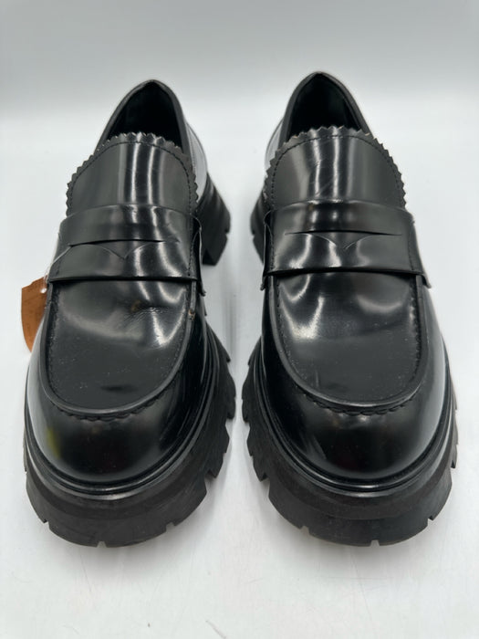 Alexander McQueen Shoe Size 37 Black Leather Upper Round Toe Lug Sole Loafers