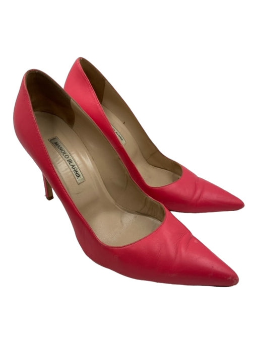 Manolo Blahnik Shoe Size 42 Coral Pink Leather Pointed Toe Stiletto Pumps Coral Pink / 42