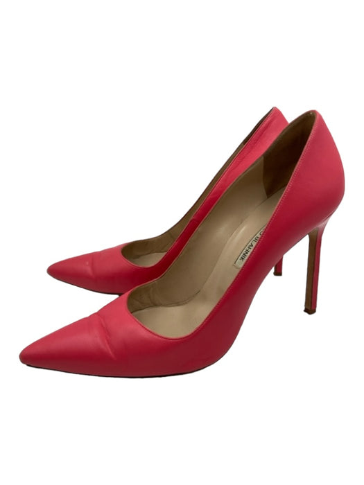 Manolo Blahnik Shoe Size 42 Coral Pink Leather Pointed Toe Stiletto Pumps Coral Pink / 42