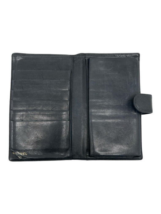 Chanel Black Caviar Leather Embossed CC Logo Snap Closure Wallets Black