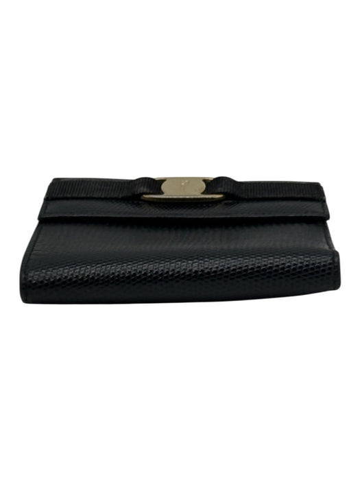 Ferragamo Black Lizard Leather GHW Snap Kiss Lock Wallets Black