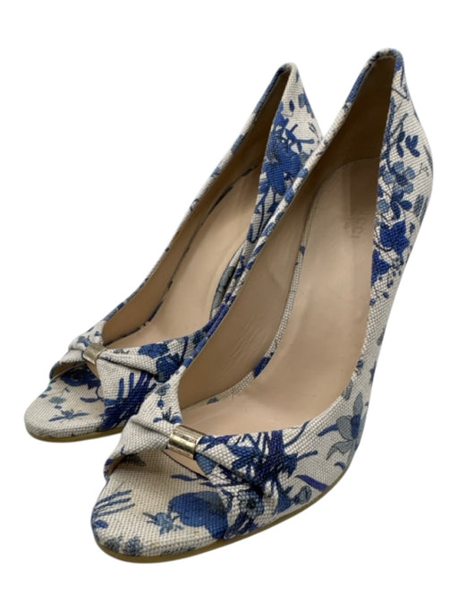 Gucci Shoe Size 9.5 Cream, Blue, Beige Textile Peep Toe Floral Print Wedges Cream, Blue, Beige / 9.5