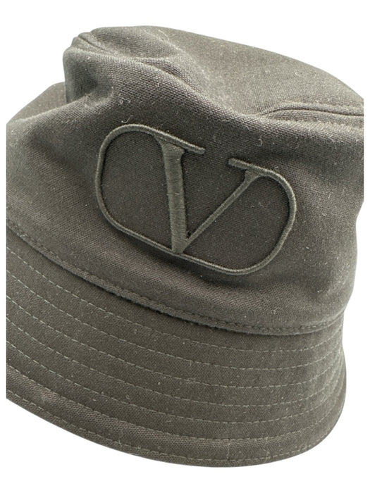Valentino Black Cotton Embroidered Logo Bucket Hat Black / 58