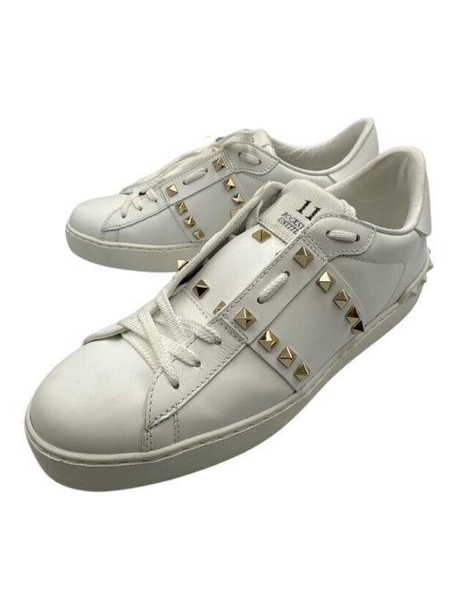 Valentino Garavani Shoe Size 40 White Leather Upper Gold Tone Details Sneakers White / 40