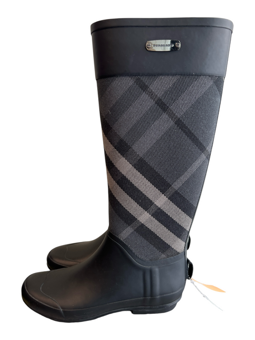 Burberry Shoe Size 7 Black & Gray Rubber Plaid Knee High Novacheck Lined Boots Black & Gray / 7