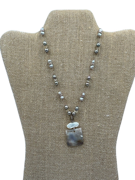 No Brand Beige, Gray & Brown Freshwater Pearl Beaded Shells Stones Necklace Beige, Gray & Brown
