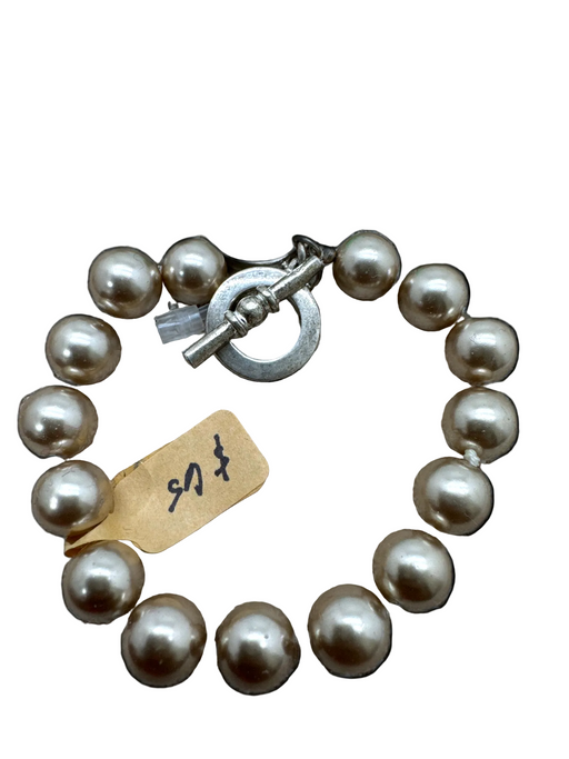 Ralph Lauren Champagne Pink Faux Pearl Silver Tone Metal Toggle Close Necklace Champagne Pink