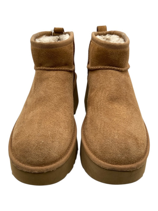 Ugg Shoe Size 7 Tan Suede Platform Rubber Sole Ankle Boot Fleece Lined Booties Tan / 7