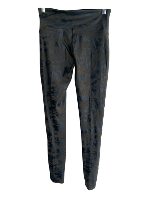 Spanx Size Medium Green & Black Nylon Wide Waist Band Camoflage Leggings Green & Black / Medium