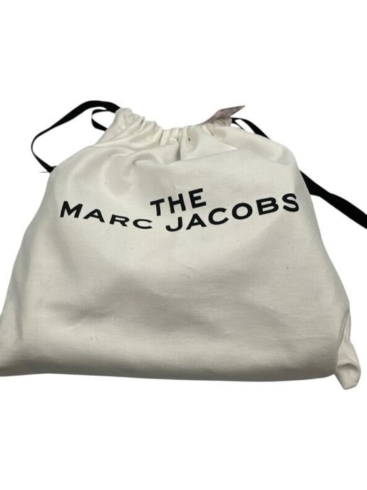 Marc Jacobs Cream White Lamb leather Zip Close Quilted Gold Hardware Bag Cream White / Small