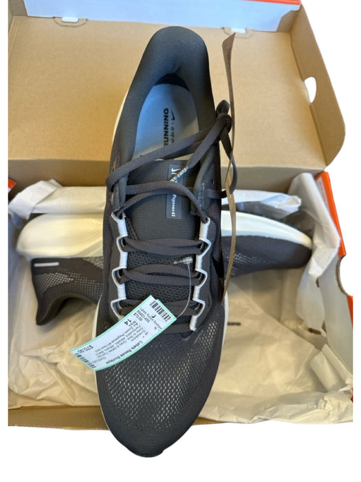 Nike Shoe Size 14 New In Box Gray & White Canvas Perforated Athletic Sneakers Gray & White / 14
