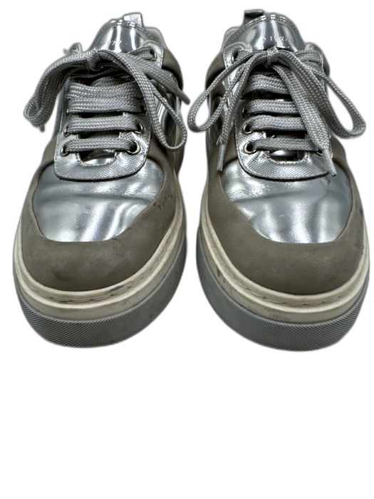 Salvatore Ferragamo Shoe Size 8 Silver Leather Metallic Laces Low Top Sneakers Silver / 8