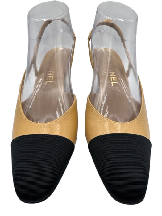 Chanel Shoe Size 38.5 Beige & Black Leather Cap Toe Slingbacks Pumps Beige & Black / 38.5