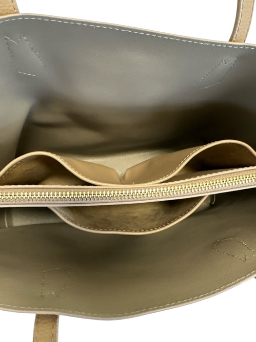 Quince Beige Pebble Leather Top Handles Gold Hardware Open Top Tote Bag Beige / L