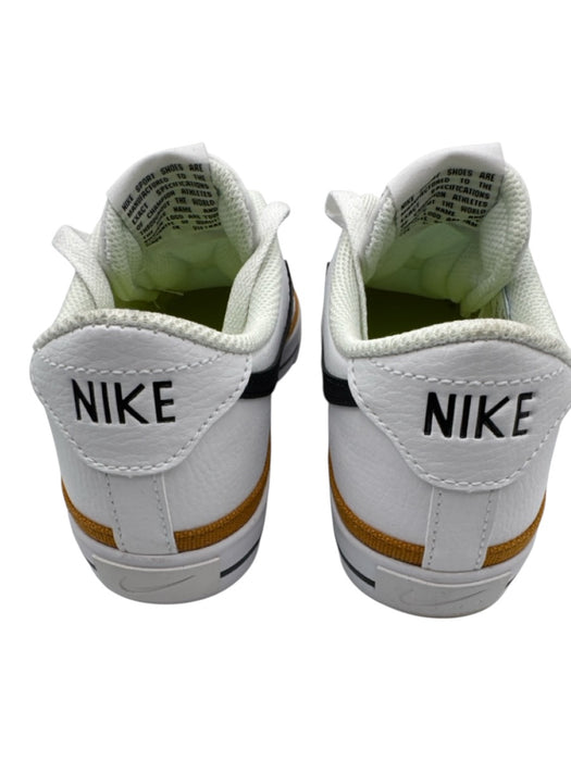Nike Shoe Size 7.5 White, Black, Brown Leather Lace Up Low Top Sneakers White, Black, Brown / 7.5