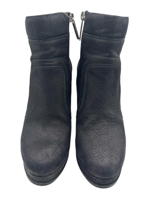 Chanel Shoe Size 38 Black Leather Side Zip Quilted Detail Platform Ankle Booties Black / 38