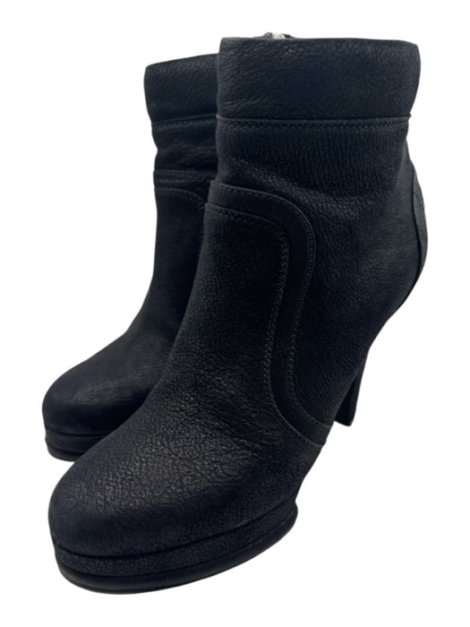 Chanel Shoe Size 38 Black Leather Side Zip Quilted Detail Platform Ankle Booties Black / 38