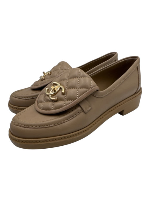 Chanel Shoe Size 37 Light Brown Leather Quilted Turn Lock Almond Toe Loafers Light Brown / 37