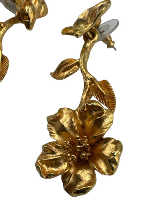 Oscar de la Renta Gold Tone Metal Post Back Flower Drop Earrings Gold Tone