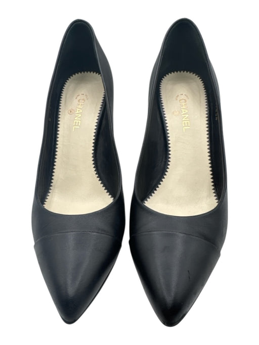 Chanel Shoe Size 38.5 Black Leather Upper Pointed Toe Toe Cap Heel Detail Pumps Black / 38.5