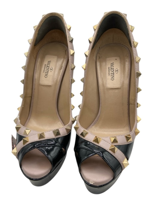 Valentino Garavani Shoe Size 36 Black & Taupe Leather Cut Out Rockstud Pumps Black & Taupe / 36