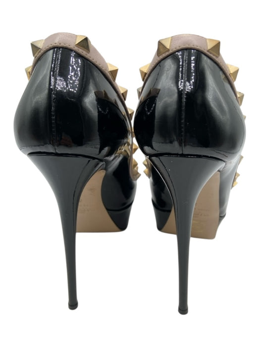 Valentino Garavani Shoe Size 36 Black & Taupe Leather Cut Out Rockstud Pumps Black & Taupe / 36