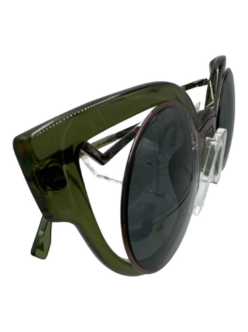 Fendi Green Acetate Cat Eye Round Lens silver hardware Sunglasses Green